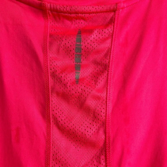 Danskin Now Semi-Fitted Short Sleeve Tee • Size: Large • Used - Picture 3 of 5